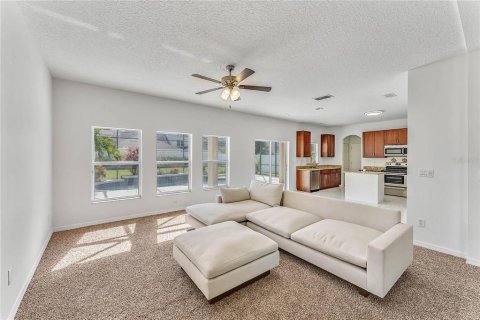 House in Windermere, Florida 4 bedrooms, 246.01 sq.m. № 2322291 - photo 11