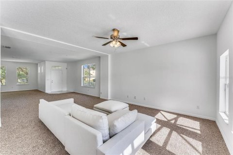 House in Windermere, Florida 4 bedrooms, 246.01 sq.m. № 2322291 - photo 13