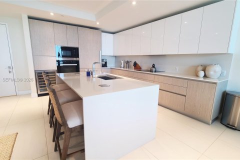 Condo in Riviera Beach, Florida, 2 bedrooms  № 2170356 - photo 6