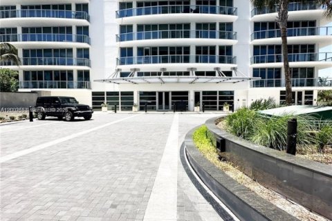 Condo in Riviera Beach, Florida, 2 bedrooms  № 2170356 - photo 4