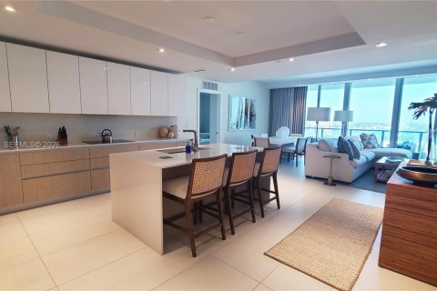 Condo in Riviera Beach, Florida, 2 bedrooms  № 2170356 - photo 5