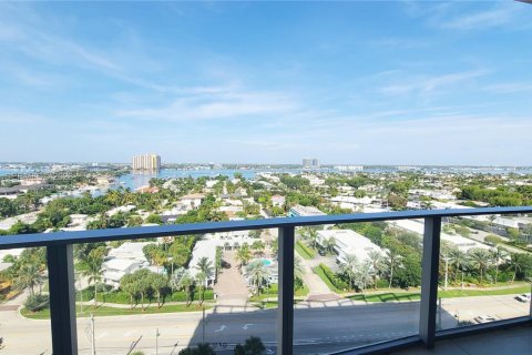 Condo in Riviera Beach, Florida, 2 bedrooms  № 2170356 - photo 25