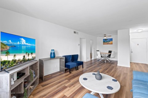 Copropriété à vendre à Pompano Beach, Floride: 2 chambres, 86.4 m2 № 2241547 - photo 14