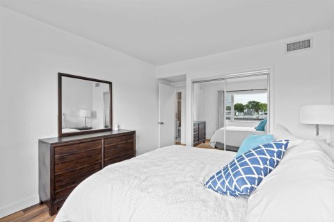Copropriété à vendre à Pompano Beach, Floride: 2 chambres, 86.4 m2 № 2241547 - photo 25