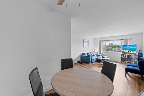 Copropriété à vendre à Pompano Beach, Floride: 2 chambres, 86.4 m2 № 2241547 - photo 16