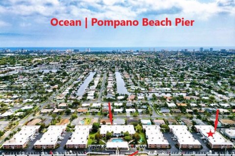 Copropriété à vendre à Pompano Beach, Floride: 2 chambres, 86.4 m2 № 2241547 - photo 4