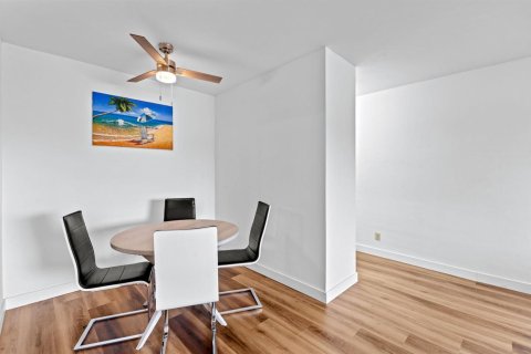 Copropriété à vendre à Pompano Beach, Floride: 2 chambres, 86.4 m2 № 2241547 - photo 21