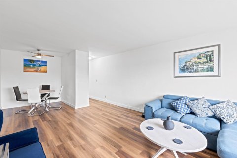 Copropriété à vendre à Pompano Beach, Floride: 2 chambres, 86.4 m2 № 2241547 - photo 22