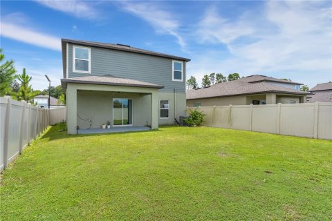 House in Land O' Lakes, Florida 6 bedrooms, 239.69 sq.m. № 2341625 - photo 23