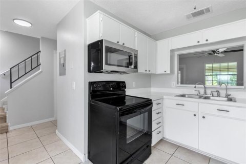 Touwnhouse à louer à Orlando, Floride: 2 chambres, 106.28 m2 № 2415295 - photo 5