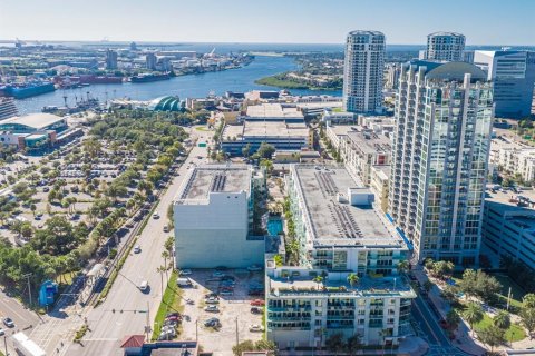 Condo in Tampa, Florida, 2 bedrooms  № 2323047