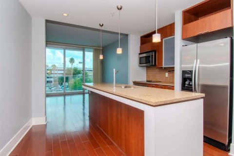 Copropriété à vendre à Tampa, Floride: 2 chambres, 111.76 m2 № 2323047 - photo 4