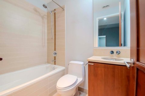 Copropriété à vendre à Tampa, Floride: 2 chambres, 111.76 m2 № 2323047 - photo 17