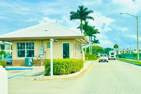 Copropriété à vendre à West Palm Beach, Floride: 1 chambre, 63.55 m2 № 2077801 - photo 3