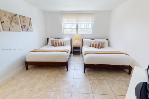 Condo in Sunny Isles Beach, Florida, 1 bedroom  № 1979819 - photo 19