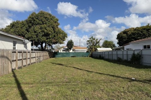 Купить земельный участок в Майами, Флорида № 2050529 - фото 3