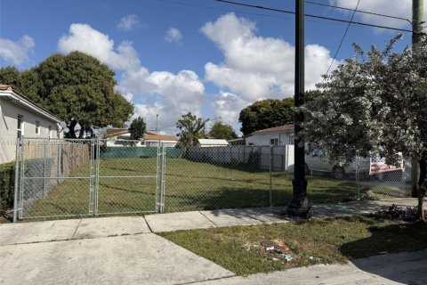 Земельный участок в Майами, Флорида № 2050529