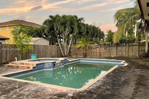 Купить виллу или дом в Майами, Флорида 5 спален, 241.92м2, № 2048860 - фото 7