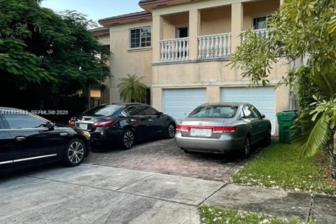 Купить виллу или дом в Майами, Флорида 5 спален, 241.92м2, № 2048860 - фото 6