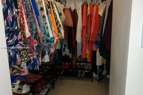 Купить виллу или дом в Майами, Флорида 5 спален, 241.92м2, № 2048860 - фото 5