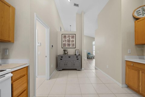 Casa en venta en Spring Hill, Florida, 3 dormitorios, 133.41 m2 № 1903587 - foto 12