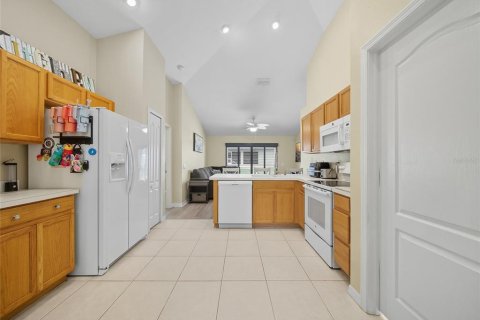 Casa en venta en Spring Hill, Florida, 3 dormitorios, 133.41 m2 № 1903587 - foto 10