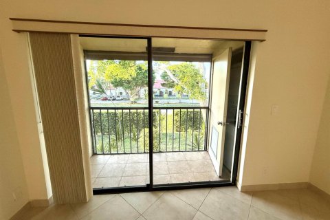 Copropriété à louer à Boca Raton, Floride: 2 chambres, 88.26 m2 № 2285811 - photo 16
