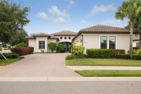 Villa ou maison à vendre à Lakewood Ranch, Floride: 3 chambres, 253.9 m2 № 2398678 - photo 2