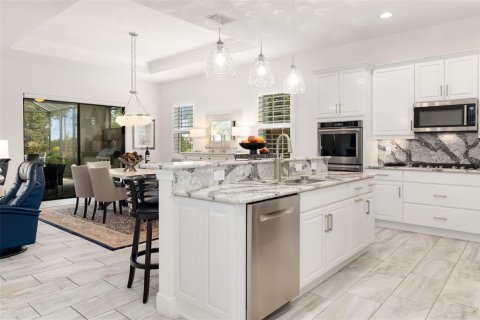 Villa ou maison à vendre à Lakewood Ranch, Floride: 3 chambres, 253.9 m2 № 2398678 - photo 13