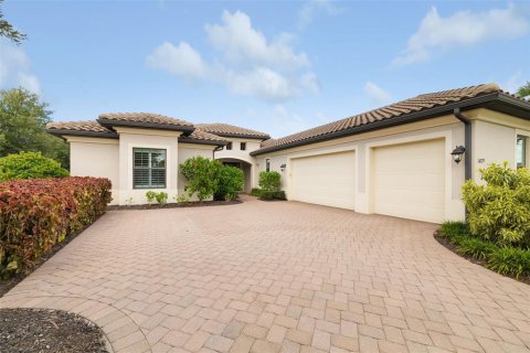 Villa ou maison à vendre à Lakewood Ranch, Floride: 3 chambres, 253.9 m2 № 2398678 - photo 4