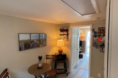 Casa en alquiler en Saint Pete Beach, Florida, 1 habitación, 33.44 m2 № 1805654 - foto 3