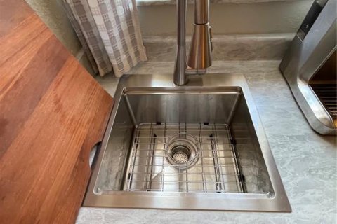 Casa en alquiler en Saint Pete Beach, Florida, 1 habitación, 33.44 m2 № 1805654 - foto 12