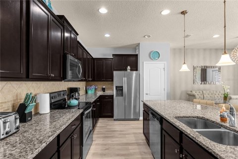 Touwnhouse à vendre à Kissimmee, Floride: 4 chambres, 195.28 m2 № 1857979 - photo 20