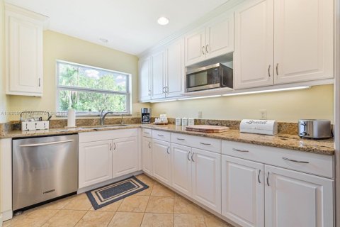 House in LaBelle, Florida 2 bedrooms, 151.62 sq.m. № 1455875 - photo 17