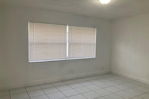 Villa ou maison à louer à Margate, Floride: 4 chambres, 171.87 m2 № 2083370 - photo 21