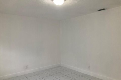 Villa ou maison à louer à Margate, Floride: 4 chambres, 171.87 m2 № 2083370 - photo 22