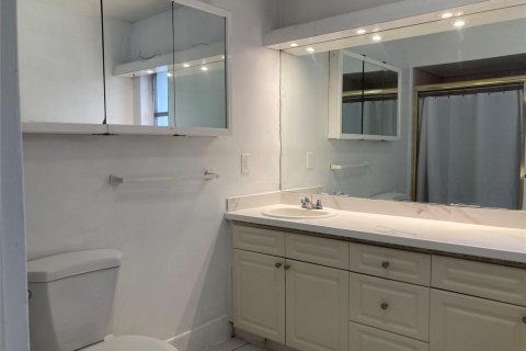 Villa ou maison à louer à Margate, Floride: 4 chambres, 171.87 m2 № 2083370 - photo 24