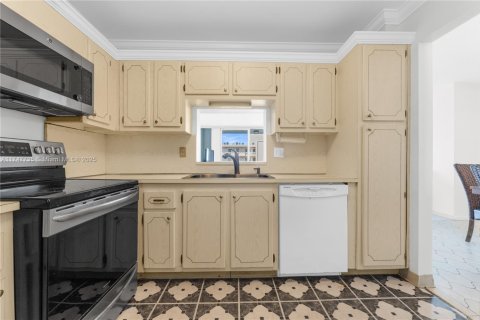 Copropriété à vendre à Hallandale Beach, Floride: 2 chambres, 101.45 m2 № 2189302 - photo 5