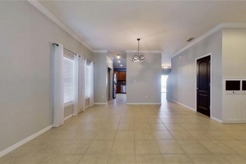 House in Lutz, Florida 4 bedrooms, 240.62 sq.m. № 2342340 - photo 4