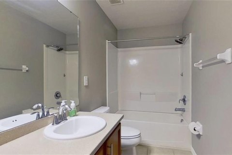 House in Lutz, Florida 4 bedrooms, 240.62 sq.m. № 2342340 - photo 17