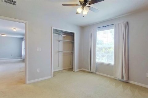 House in Lutz, Florida 4 bedrooms, 240.62 sq.m. № 2342340 - photo 14