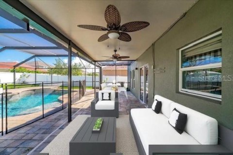 House in Lutz, Florida 4 bedrooms, 240.62 sq.m. № 2342340 - photo 20