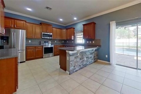 House in Lutz, Florida 4 bedrooms, 240.62 sq.m. № 2342340 - photo 6