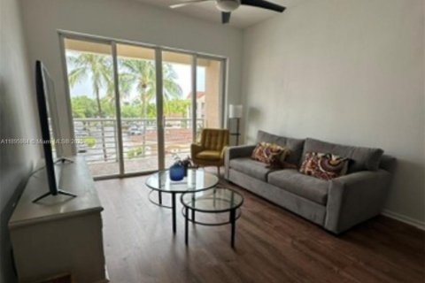 Снять в аренду кондоминиум в Холливуд, Флорида 2 спальни, 92.9м2, № 1948664 - фото 7