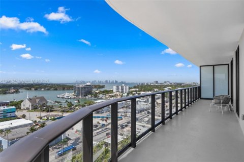 Condominio en venta en Miami Beach, Florida, 2 dormitorios, 92.44 m2 № 1779646 - foto 25