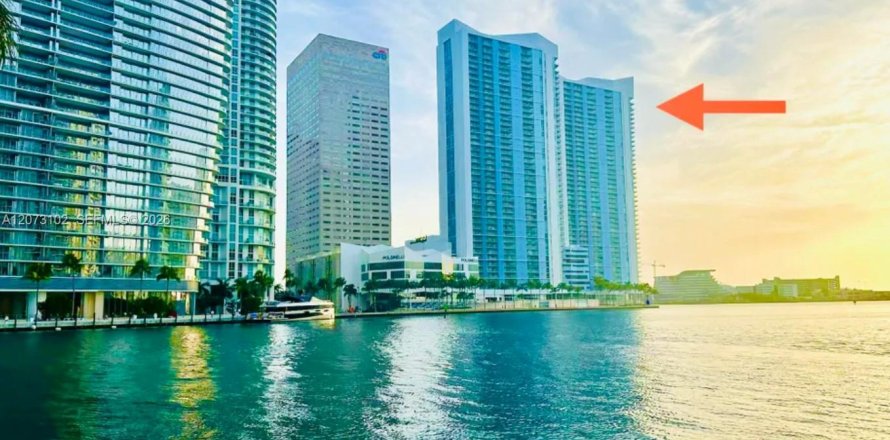 Studio à Condo à Miami, Floride № 2307425