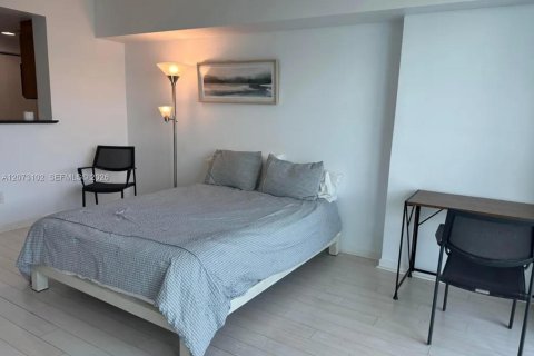 Copropriété à louer à Miami, Floride: 47.1 m2 № 2307425 - photo 9