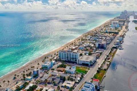 Hôtel, hôtellerie à vendre à Hollywood, Floride № 1963071 - photo 18