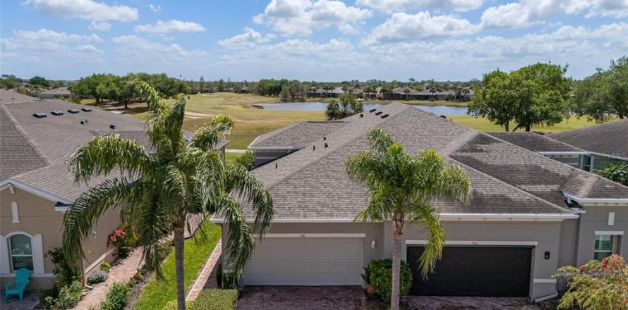 House in Sun City Center, Florida 2 bedrooms, 138.7 sq.m. № 2166075