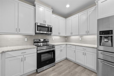 House in Sun City Center, Florida 2 bedrooms, 138.7 sq.m. № 2166075 - photo 12